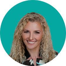 Carmen Simon's Instagram, Twitter & Facebook