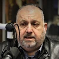 100+ "Leonard Carr" profiles