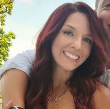 Katelyn Henning's Instagram, Twitter & Facebook