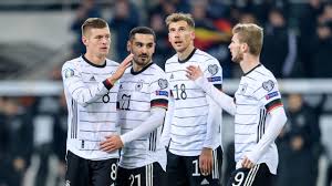 Teil der ziehung sind die 36 teams der vergangenen saison aus der 1. Dfb Pokal 2021 22 Oberligist Empfaengt Den Fc Bayern So Lief Die Auslosung Der 1 Runde Eurosport