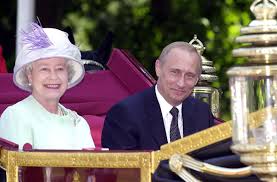 Putin left The Queen waiting for 14 ...