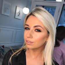 G R A C E Such a blonde bombshell , always love doing her makeup ❤️😍  @benefitcosmetics “hoola caramel “ is my fav bronzerrr especially for the  eyes 🙌  #makeupbyme#beautymakeup#saturdays#mac#nars#instadaily#irishmakeupartist