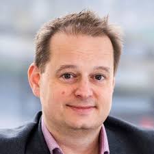 Chris Berry (@ChrisBe11311177)