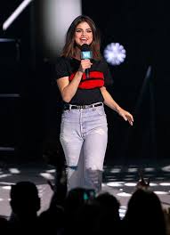 Selena gomez we don't talk anymore feat selena gomez. Selena Gomez Performing At Billboard Music Awards Singing New Song Hollywood Life