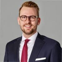 100+ perfiles de «Engelke»