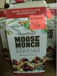 Harry David Moose Munch Premium Popcorn Dark Chocolate Peppermint Chocolate Peppermint Popcorn Snacks Snack Mix
