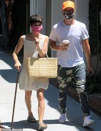 Selma blair provided an update on life with multiple sclerosis in her latest instagram post. Selma Blair Models A Stylish Cream Dress As She Steps Out With Ron Carlson Daily Mail Online