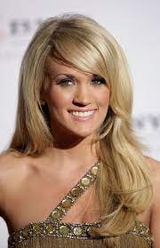 Pregnant Carrie Underwood Is A Vision In White At The American Country Countdown Awards Carrie Underwood Hair Perfect Blonde Hair Straight Hairstyles