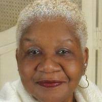 Mae Davison's Instagram, Twitter & Facebook