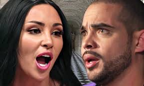 A brewing scandal is shaking the entertainment world! Alejandra Robles  Gil's husband claims she was unfaithful with actor Chris Pazcal during the  filming of Regalo de Amor. According to TV Notas, he