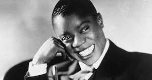 LA MÚSICA ES MI AMANTE: La infancia de un mito: de los bajos fondos de  Nueva Orleans al Hogar de Niños Expósitos