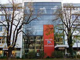 Liebe patientinnen, liebe patienten, herzlich willkommen in der zahnarztpraxis dr. Auge Im Fokus Augenarzt In Stuttgart Augenarztliche Gemeinschaftspraxis Dr A Pervanidis Dr H E Wagner Dr E Stergiou Praxis