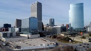 The city's population is 594,833 with an estimated total of 1,572,245 in the milwaukee metropolitan area (2010). The Couture S Long Awaited Milwaukee Groundbreaking Is Moving Closer