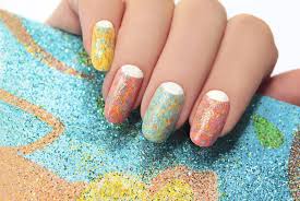 Ces capsules ont des longueurs différentes, des tailles les moins : Comment Poser Des Capsules Sur Ses Ongles Madame Figaro