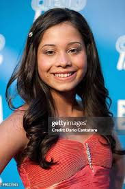 744 Stephanie Wall Photos & High Res Pictures