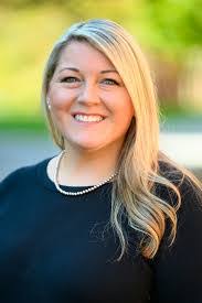 Elise Estes's Instagram, Twitter & Facebook