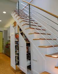 Porte balais et accessoires visser castorama the baltic post. Amenagement Sous Escalier 33 Idees Photos Et Astuces Pratiques