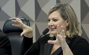 Maybe you would like to learn more about one of these? Joice Hasselmann Surpreende Ao Surgir De Maio Nas Redes Sociais Celebridades O Dia