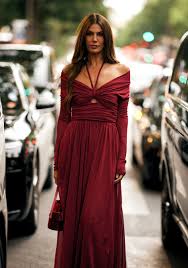 Lucy nicholson onlyfans - the performer greeted me in the