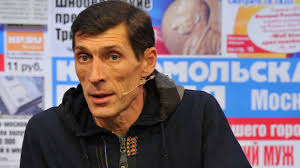 Савочкин родился 14 мая 1963 года в саратовской области. E6m1ppr0nq3ibm