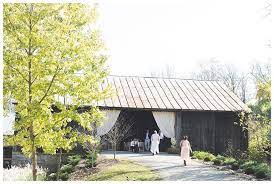 Top 10 Rustic Wedding Venues In Dayton Ohio - Carly Short Photography