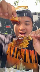 Ronald Ferdinand's Instagram, Twitter & Facebook