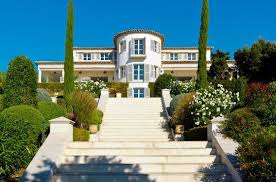 Vente Propriete Vue Mer Rayol Canadel Sur Mer Mer Et Demeures Luxury Villa Luxury Property For Sale Mansions Luxury