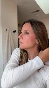 Lindsey Snyder's Instagram, Twitter & Facebook