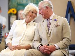 Her true story (1992), diana recordó uno de los momentos más valientes de su matrimonio, cuando tuvo un. Carlos De Inglaterra Y Camilla Parker Bowles 15 Anos Casados Y Muchos Mas De Oculto Amor Gente El Pais