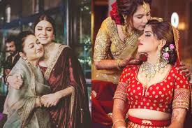 Do you and your mom just need to look at each other to understand a joke? 10 Adorable Mother Daughter Poses You Should Get Clicked On Your Wedding Day Wedbook
