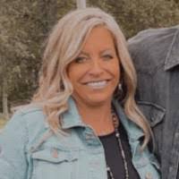 Carrie Mock's Instagram, Twitter & Facebook