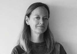 Emma Reeves's Instagram, Twitter & Facebook