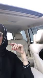 Pin By Nazar On Stylish Dp Z For Girls Boys In 2020 Modest Fashion Hijab Stylish Girls Photos Abayas Fashion