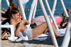 Sebastian (félix bossuet, r) und gabriela (thylane blondeau). Thylane Blondeau In Bikini Top On The Beach In St Tropez Candid Pics Cinehub