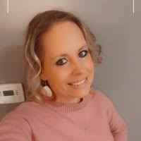 Heather Kaczmarek's Instagram, Twitter & Facebook