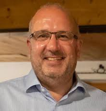 Stefan Moser, Vorsitzender des TEV Miesbach, erklärt die Absage gegen Amberg