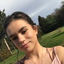 Diana Waterman's Instagram, Twitter & Facebook