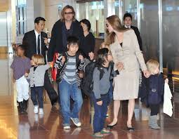 Jolie cited irreconcilable differences in her filing, and an attorney for the actress, robert offer, told the associated press at the time that the. Motivul Pentru Care S A Rupt Chimia Dintre Angelina Jolie Èi Brad Pitt Virgin Radio Romania