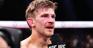 Arnold Allen reveals 'scary' car crash ahead of UFC 304: 'You don't ever  want to see the cars coming at you'