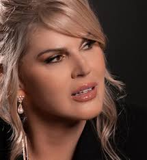 Bela Gil homenageia babá: 'Parte de mim só é porque você foi'