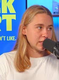 Lee Dugan's Instagram, Twitter & Facebook