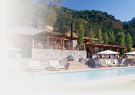 2014 Mercedes Benz Has Partnerships With More Than Two Dozen Hotels Including The Four Seasons In Vail Santa Fe Scottsda Hotel Partnership Aspen Hotel Hotel