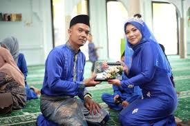 Aplikasi cari jodoh kristen ini juga mengharuskanmu untuk menjalin hubungan yang serius saat bertemu dengan pasangan yang cocok dalam aplikasi. Mula Mula Jual Mahal Selepas 2 Tahun Ibu Tunggal Anak 2 Cair Dek Kesungguhan Calon Suami Tak Sangka Dia Sanggup Ride Beratus Kilometer Viral Mstar