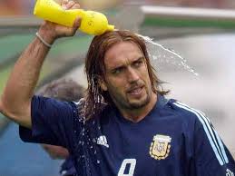 El ex goleador de la selección recordó uno de los momentos más duros que vivió tras retirarse del fútbol. Batistuta Erwagte Bein Amputation