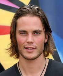 20 Of The Best Long Hairstyles For Men Long Hair Styles Men Mens Straight Hairstyles Men S Long Hairstyles