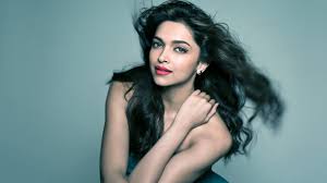 While the film was filled with some kickass cocktail would have been a typical bollywood love triangle had it not been for it's unconventional ending, and deepika's mind blowing acting. 321179 Deepika Padukone Bollywood Brunette Girl 4k Wallpaper Mocah Org