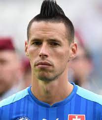 Sad to see hamsik leave napoli. Hamsik Wie Weit Die Schuhe Tragen Kicker