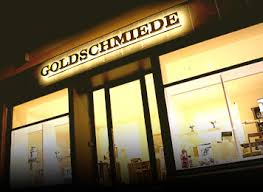 Goldschmied Juwelier In Dusseldorf Ratingen Niklas F Reinke Jewelrydesign #jewelrydesign #bespokejewelry #oneofakindjewelry #goldsmith #düsseldorf #gerresheim #edelandmore #noble.
