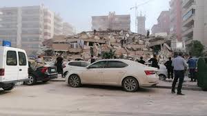 Un Puissant Seisme Secoue L Ouest De La Turquie Au Moins 14 Morts Lci