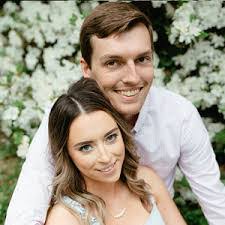 Heather Pyle's Instagram, Twitter & Facebook